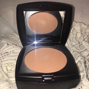 Beauticontrol Perfecting Wet/Dry  Foundation P5